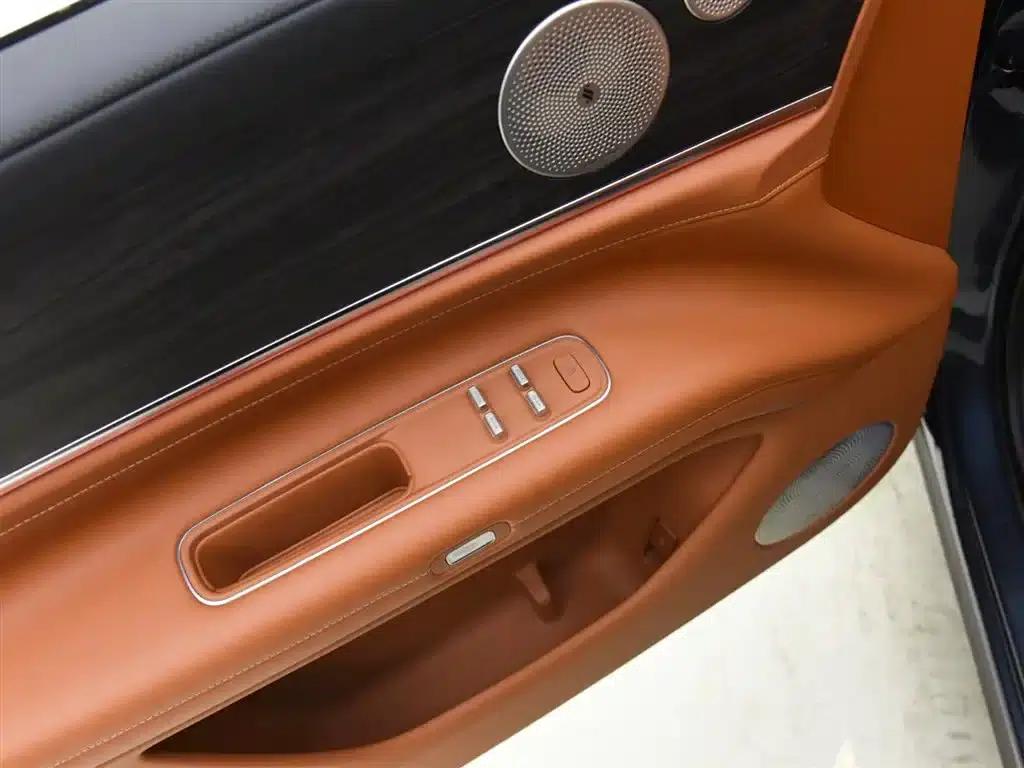 Wenjie M9 2024 Range Extended Ultra Edition 52kWh 6-Seater — миниатюра 8