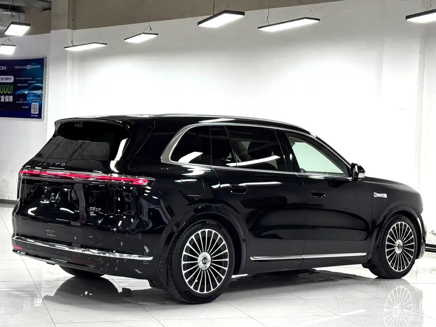 Wenjie M7 2026 Extended Range Max 4WD 5-Seater (192-line LiDAR) — миниатюра 6