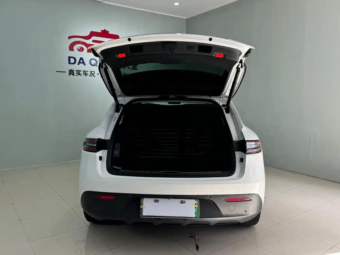 Wenjie M5 2022 Extended Range AWD Performance Edition — миниатюра 15