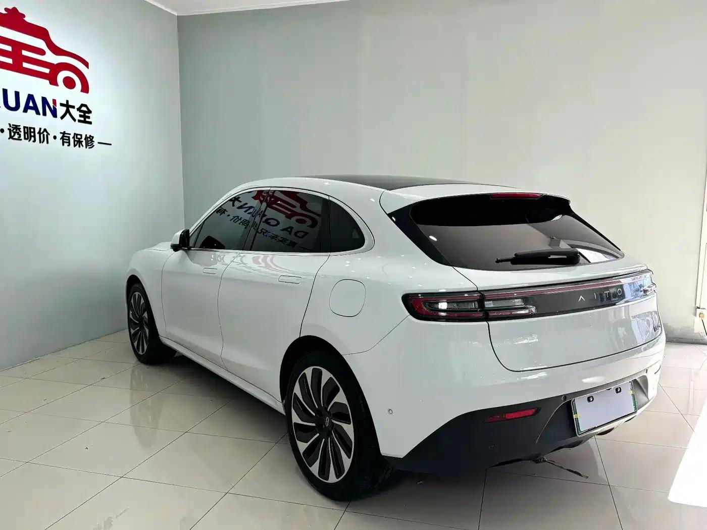 Wenjie M5 2022 Extended Range AWD Performance Edition — миниатюра 18