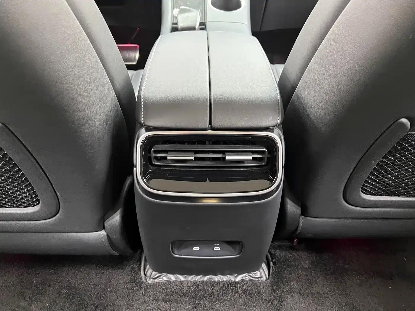 Wenjie M5 2022 Extended Range AWD Performance Edition — миниатюра 20