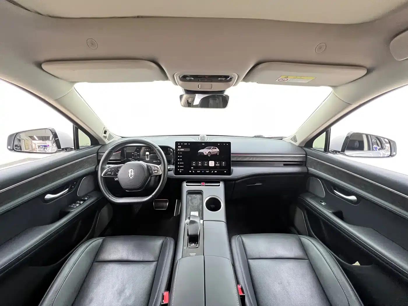 Wenjie M5 2022 Extended Range AWD Performance Edition — миниатюра 21