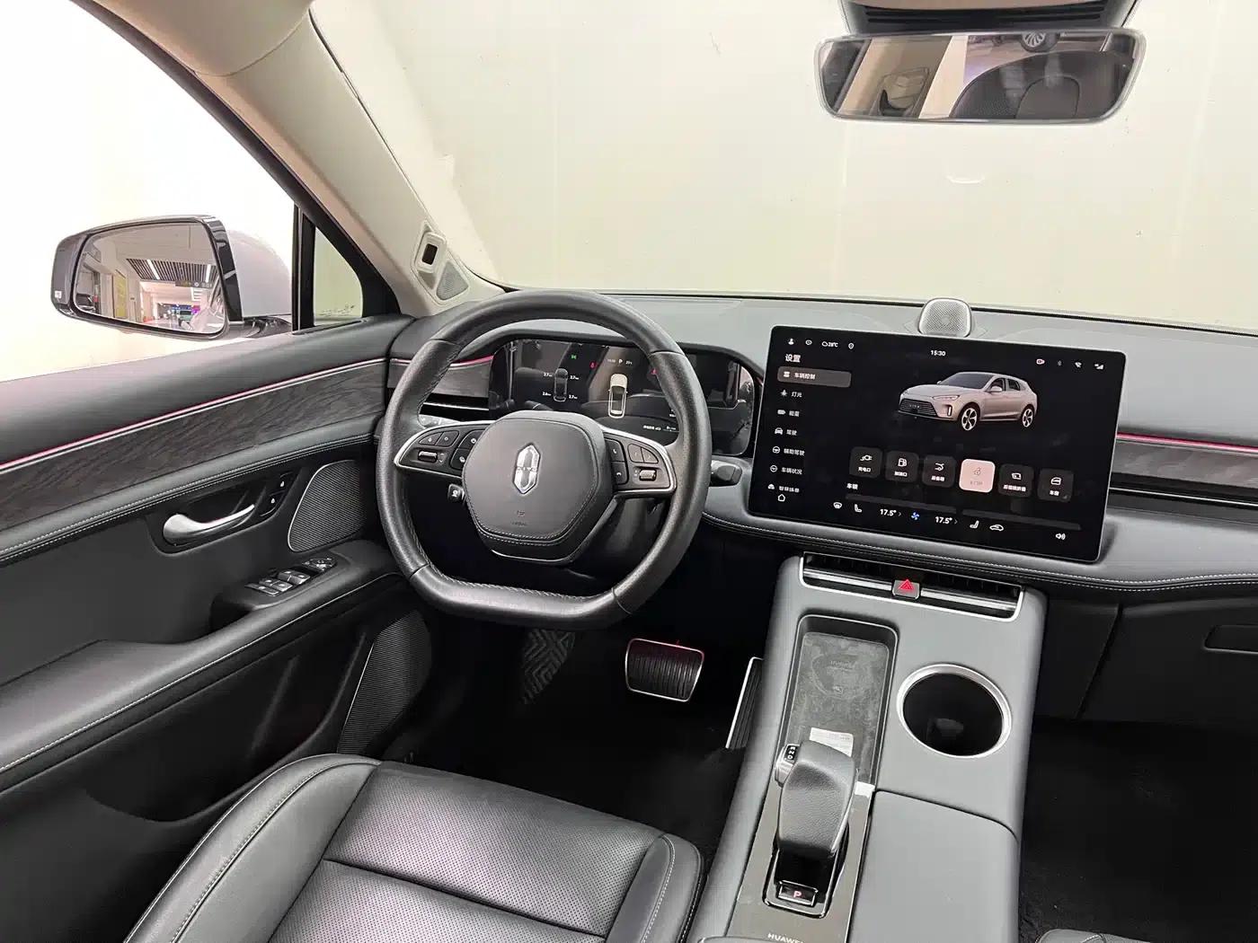 Wenjie M5 2022 Extended Range AWD Performance Edition — миниатюра 23