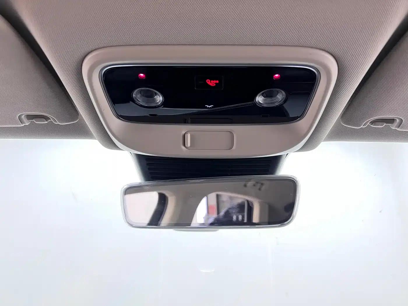 Wenjie M5 2022 Extended Range AWD Performance Edition — миниатюра 25