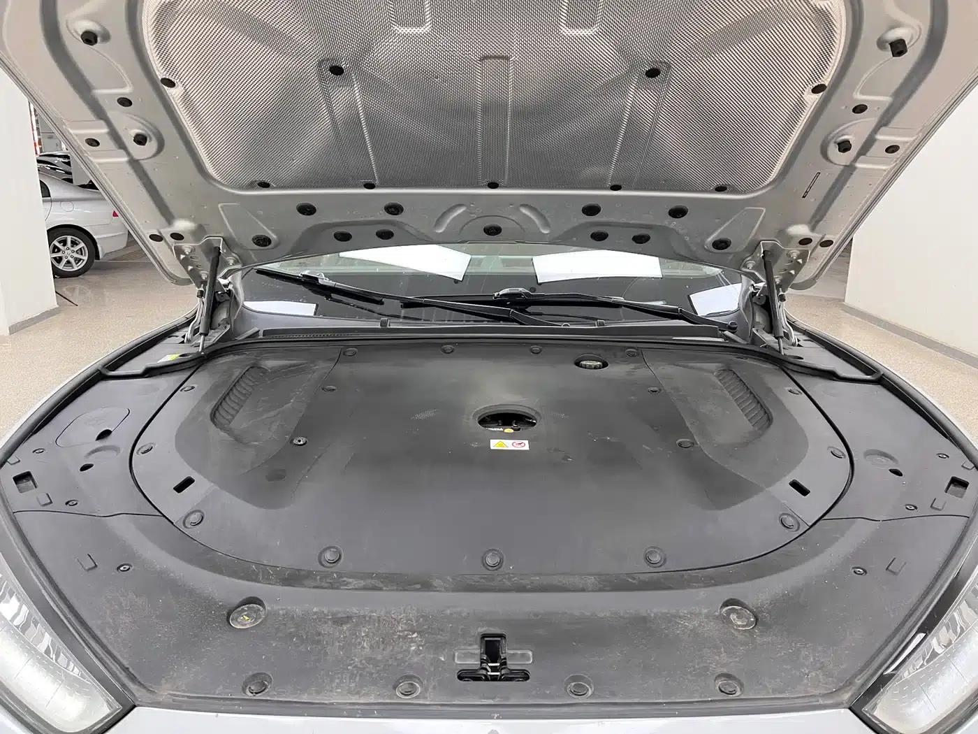 Wenjie M5 2022 Extended Range AWD Performance Edition — миниатюра 29