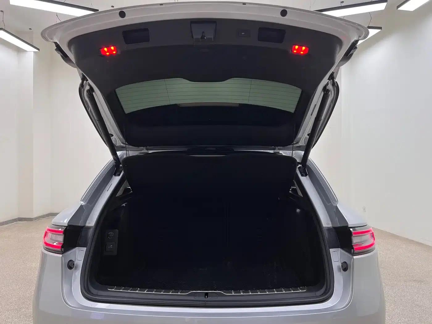 Wenjie M5 2022 Extended Range AWD Performance Edition — миниатюра 31