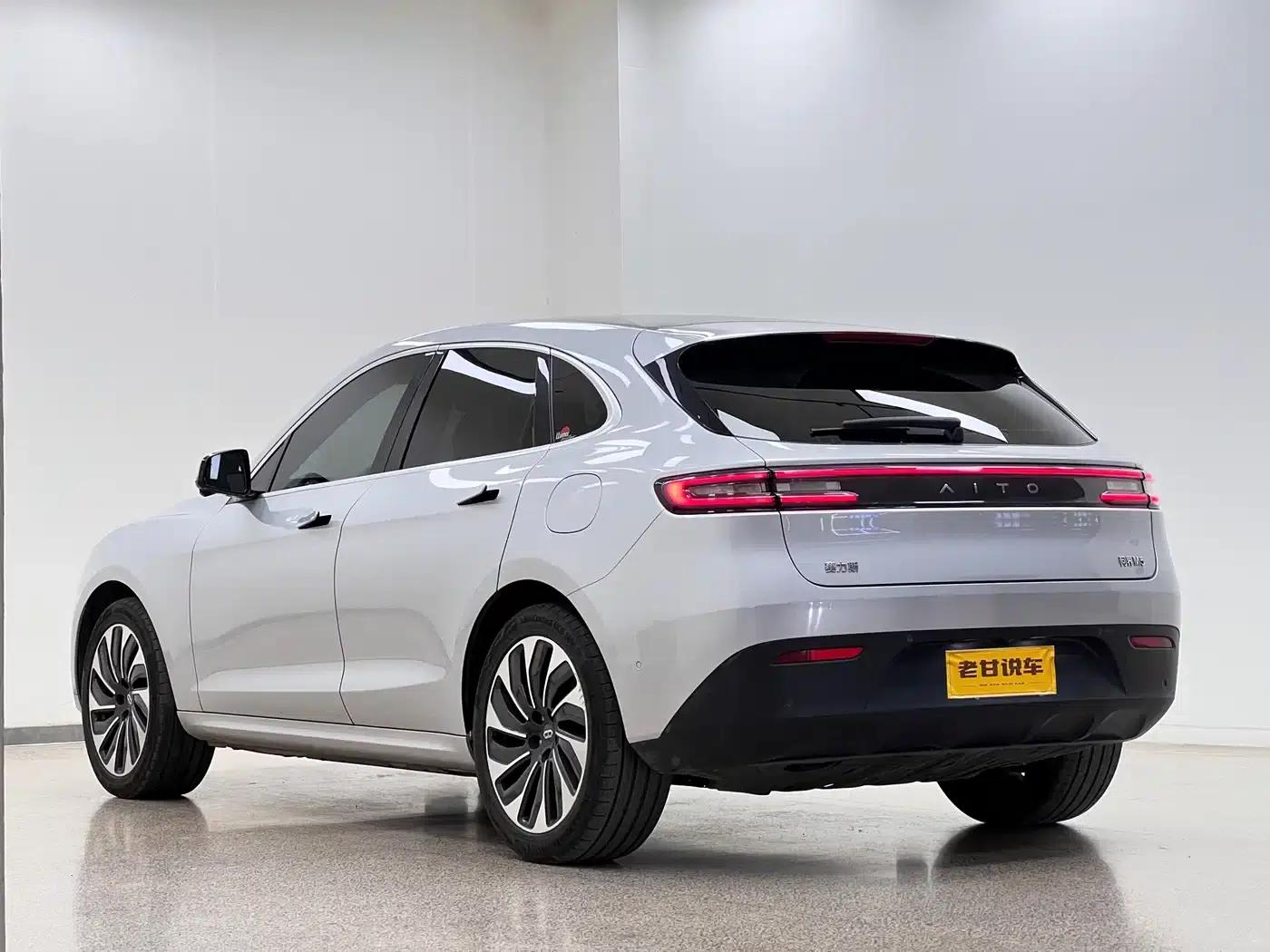 Wenjie M5 2022 Extended Range AWD Performance Edition — миниатюра 5