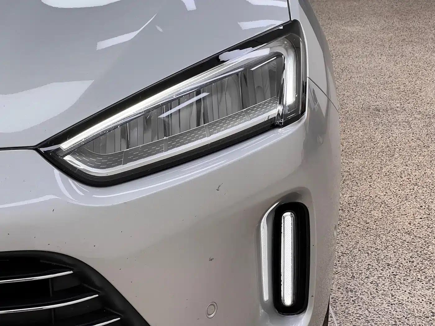 Wenjie M5 2022 Extended Range AWD Performance Edition — миниатюра 8