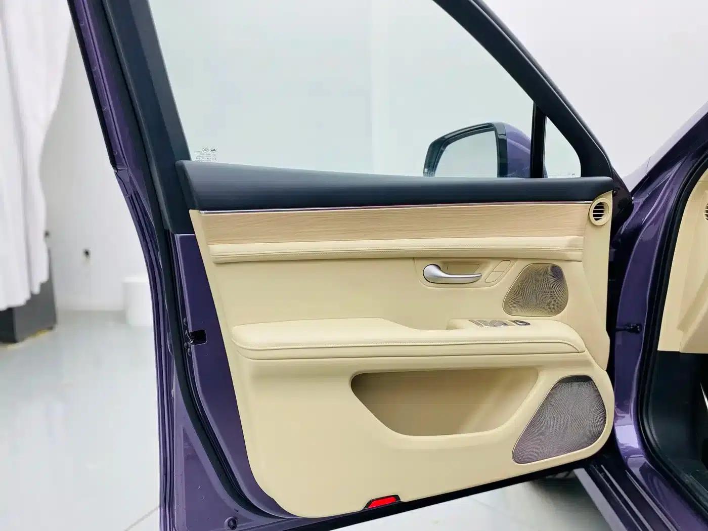 Wenjie M5 2025 Extended Range Ultra 4WD — миниатюра 16