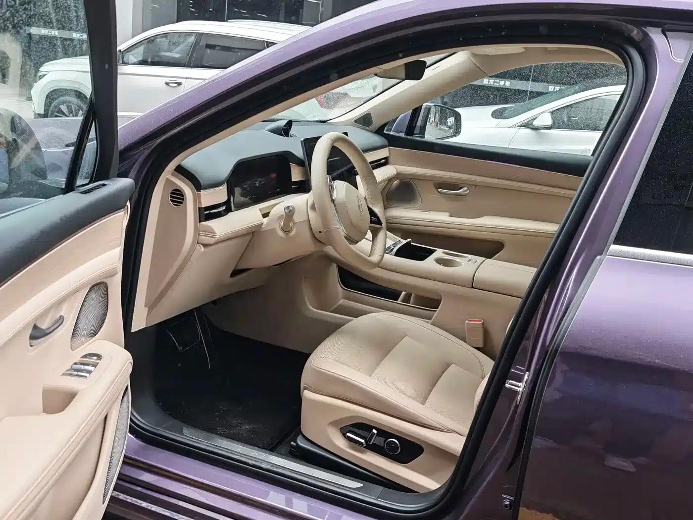 Wenjie M5 2025 Extended Range Ultra Rear-Wheel Drive Version — миниатюра 2