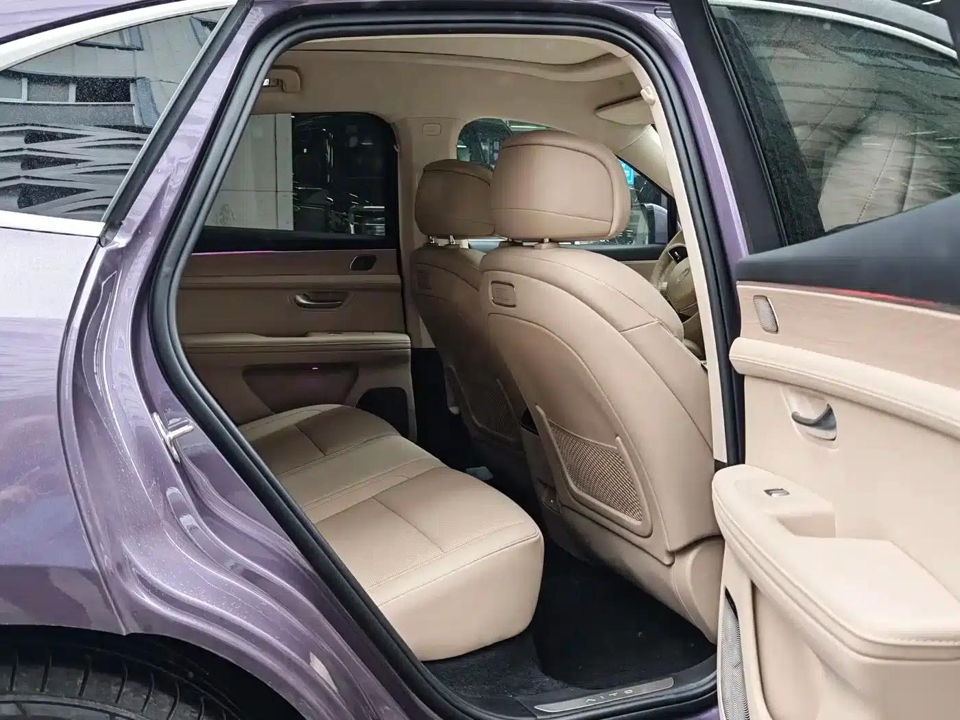 Wenjie M5 2025 Extended Range Ultra Rear-Wheel Drive Version — миниатюра 6