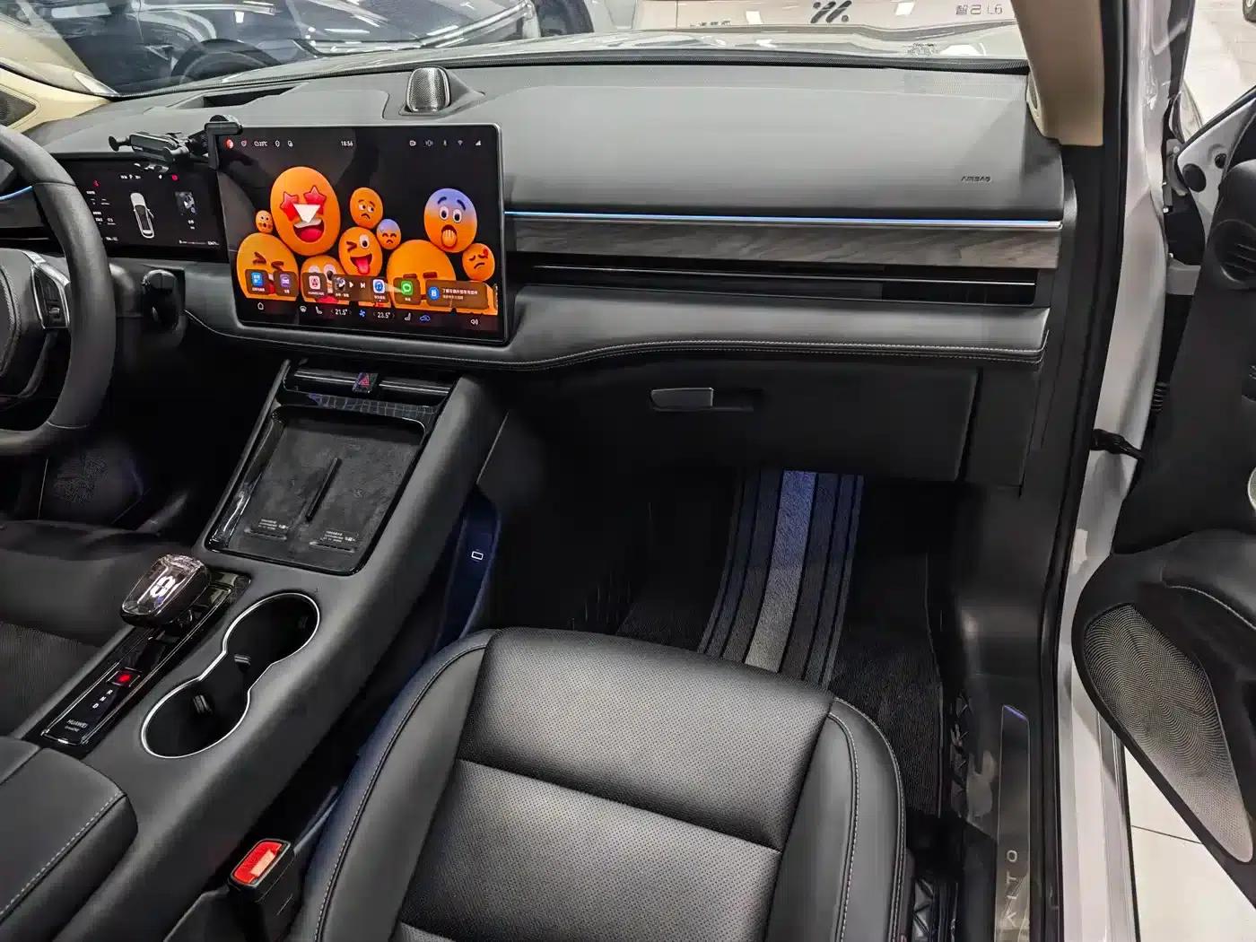 Wenjie M5 2023 Pure Electric Rear-Wheel Drive Intelligent Driving Edition — миниатюра 9