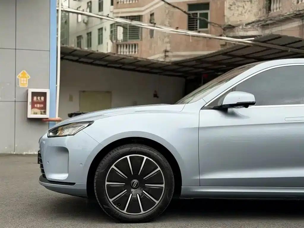 Wenjie M5 2022 Extended Range 4WD Flagship Edition — миниатюра 3