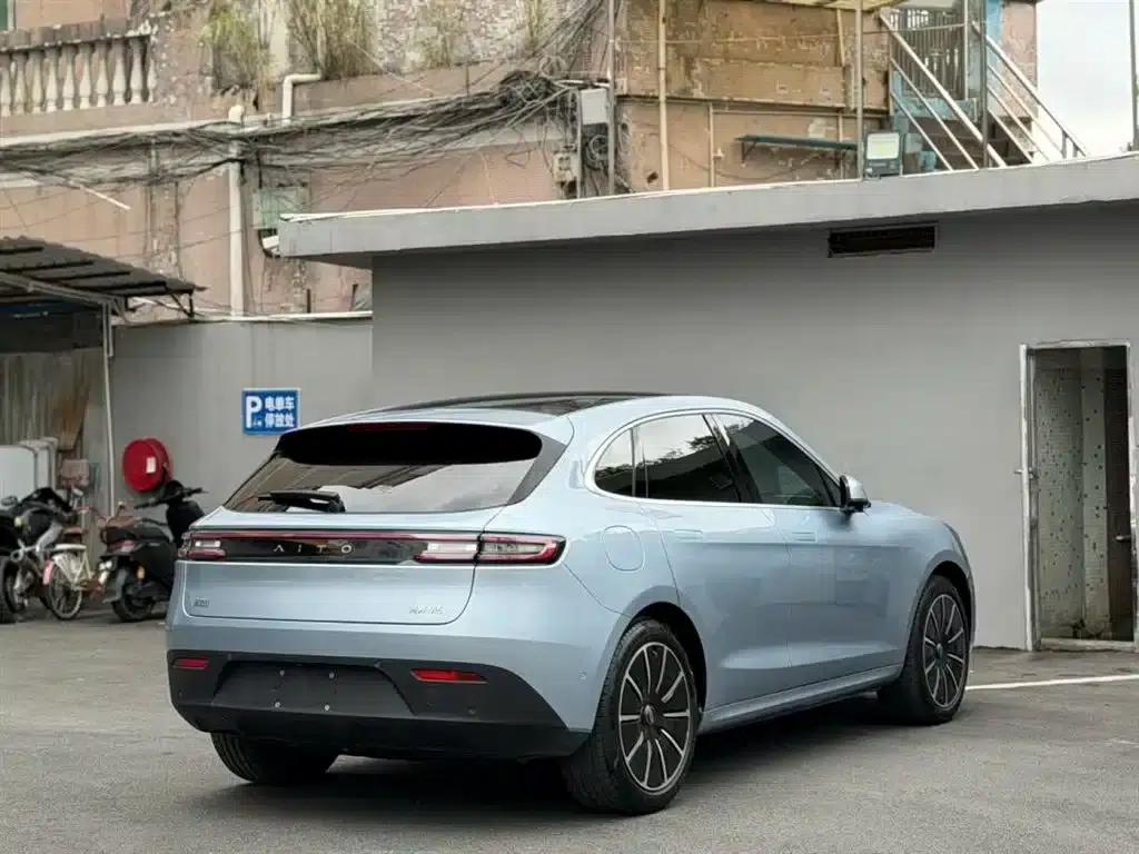 Wenjie M5 2022 Extended Range 4WD Flagship Edition — миниатюра 4