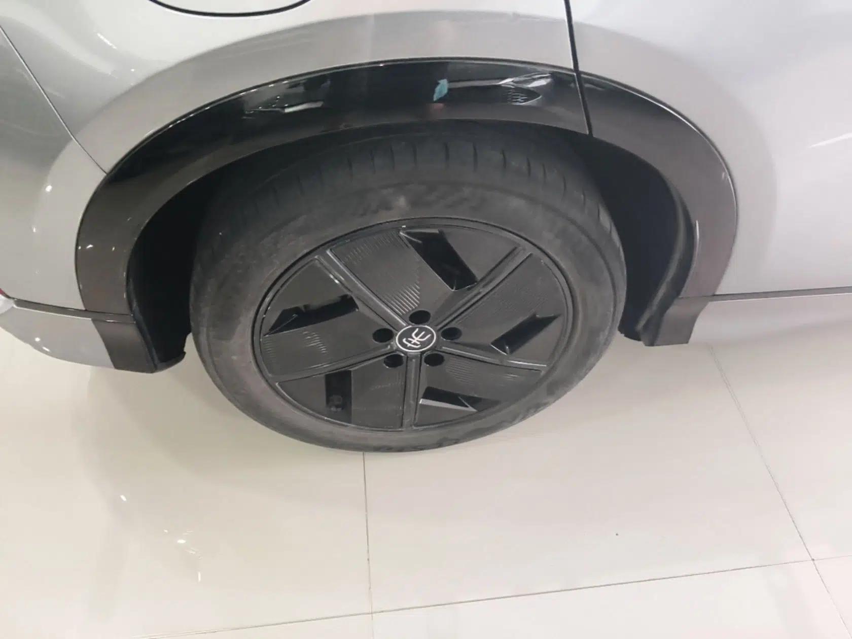 BYD Song L EV 2024 550 km Excellence Version — миниатюра 10