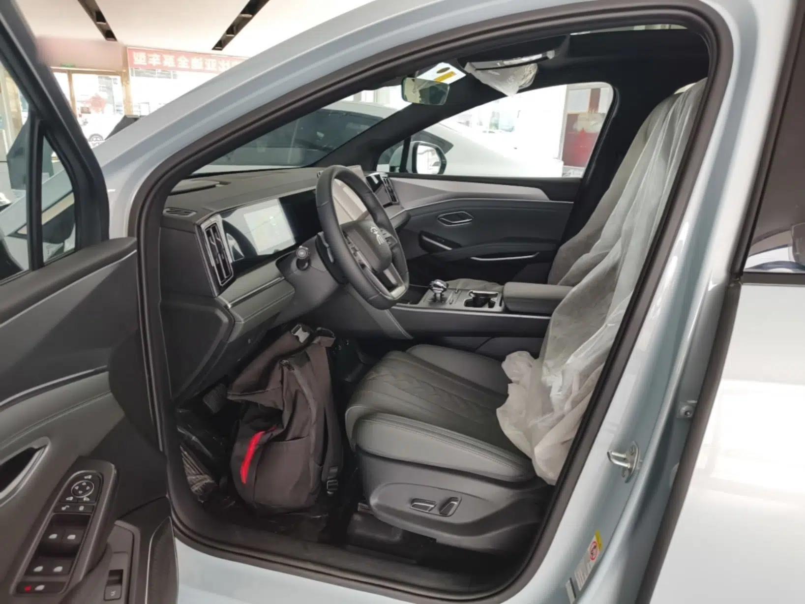 BYD Song L DM-i 2025 Intelligent Driving Version 112 km Beyond-Range Type — миниатюра 19