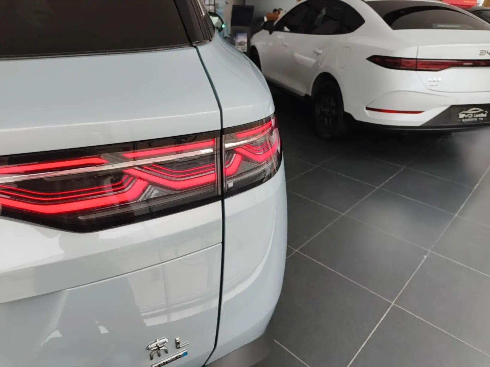 BYD Song L DM-i 2025 Intelligent Driving Version 112 km Beyond-Range Type — миниатюра 7