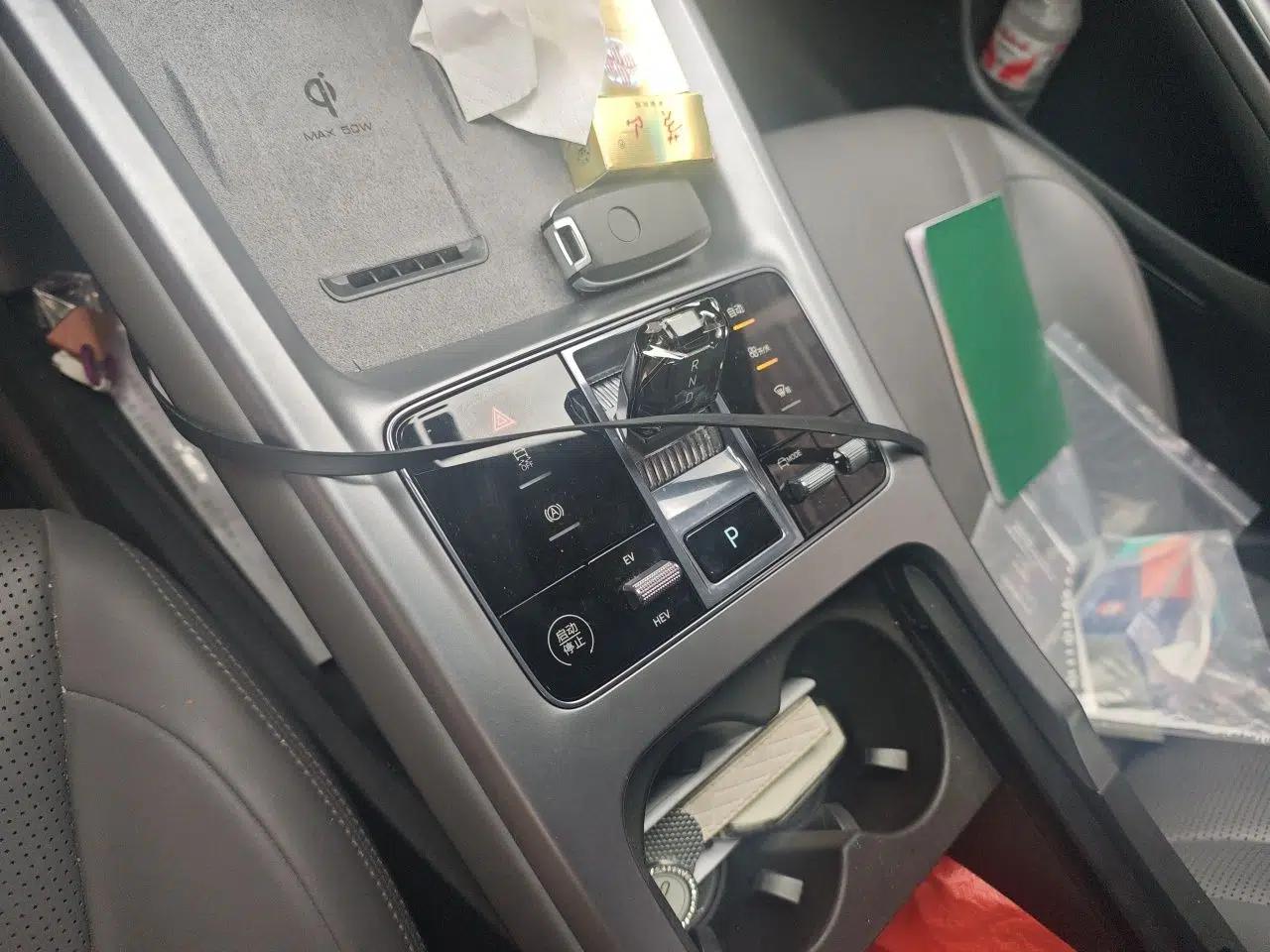 BYD Seal 2024 HONOR Edition DM-i 1.5L 121km Luxury Model — миниатюра 15