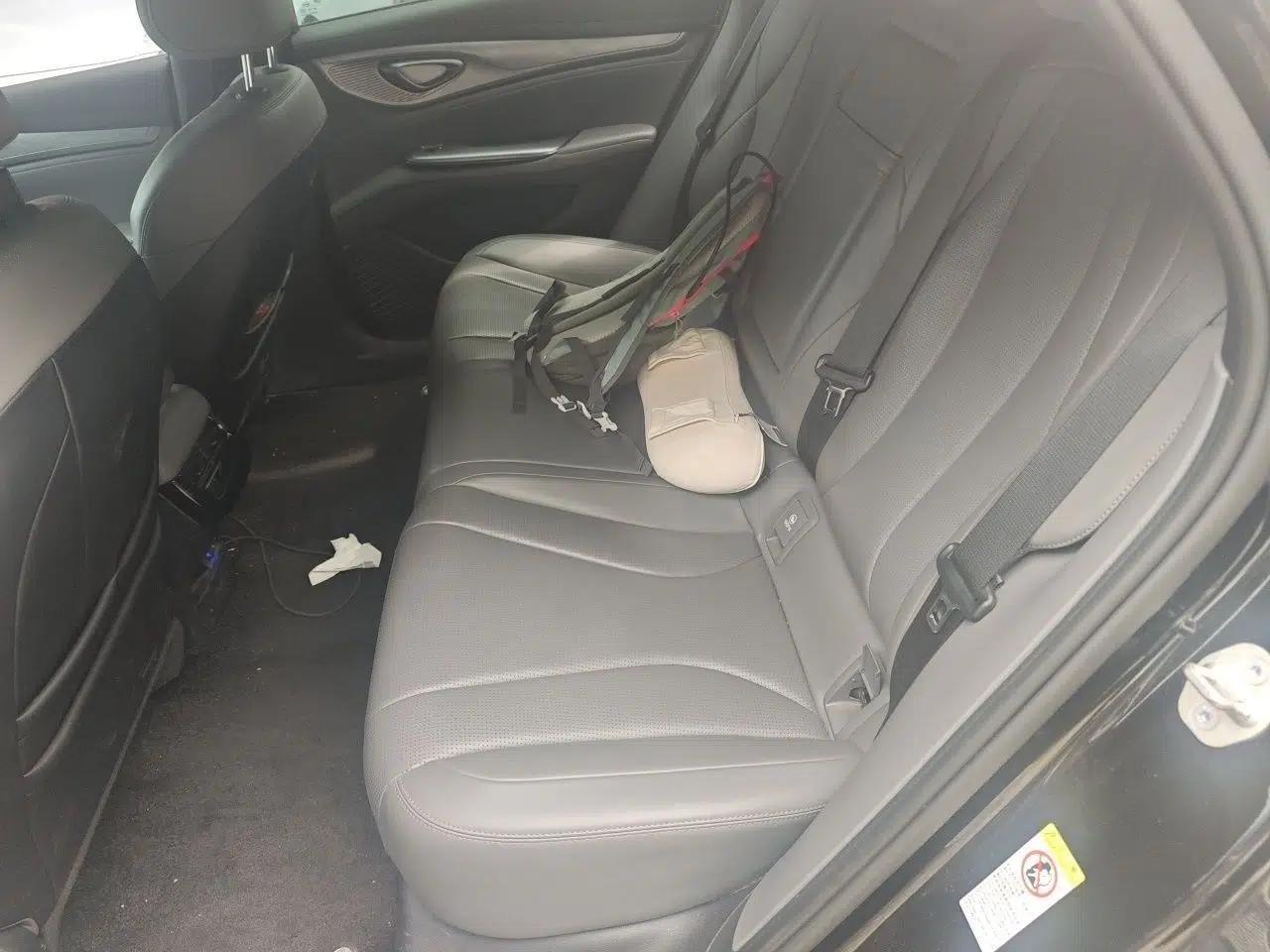 BYD Seal 2024 HONOR Edition DM-i 1.5L 121km Luxury Model — миниатюра 18