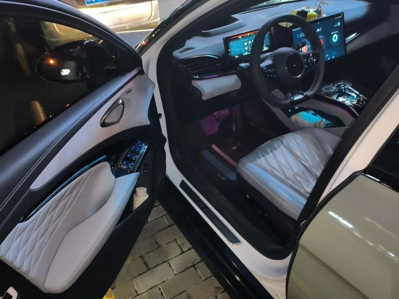BYD Seal 2022 700 km Long-Range Rear-Wheel-Drive Version — миниатюра 17