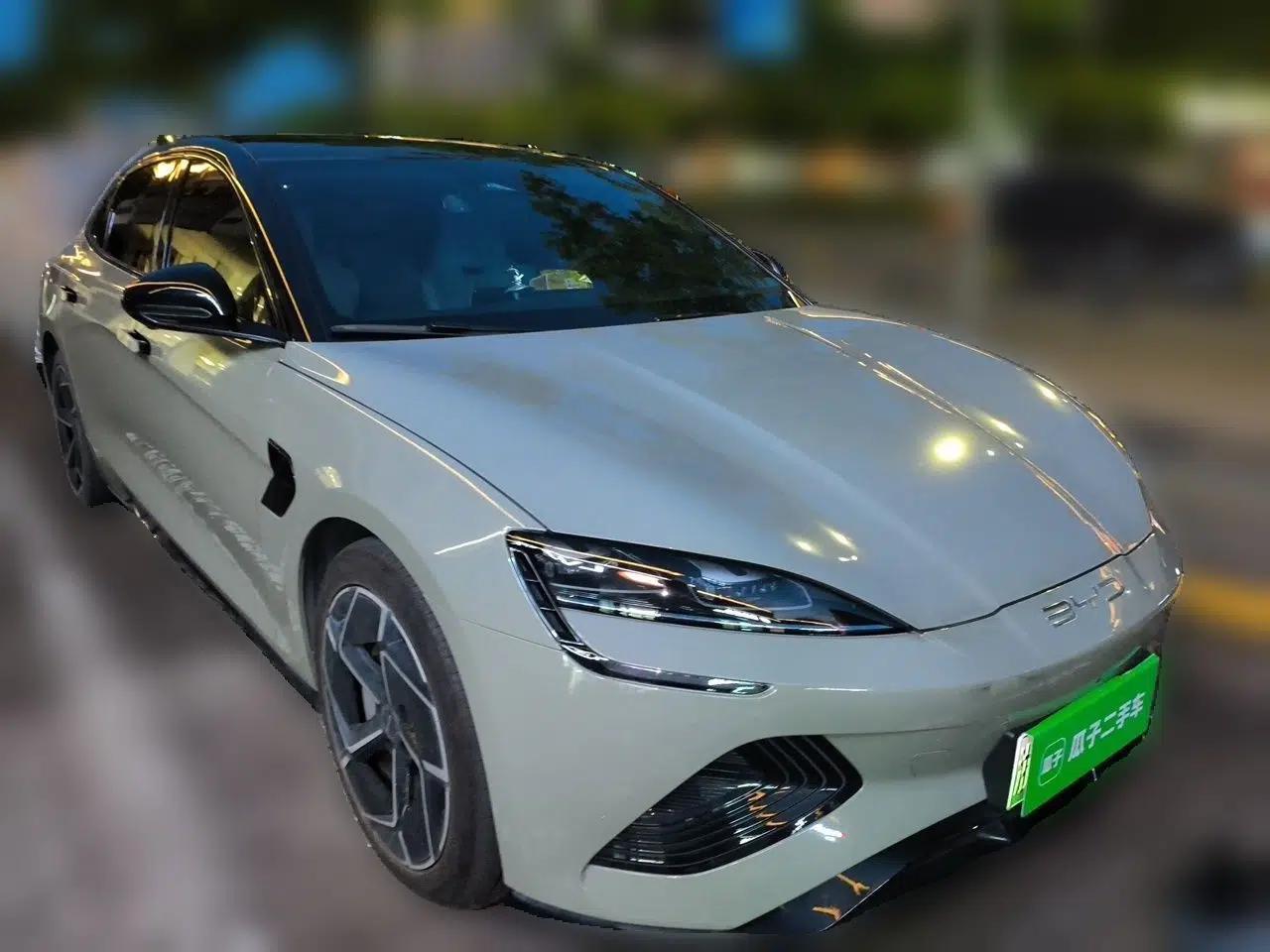 BYD Seal 2022 700 km Long-Range Rear-Wheel-Drive Version — миниатюра 3