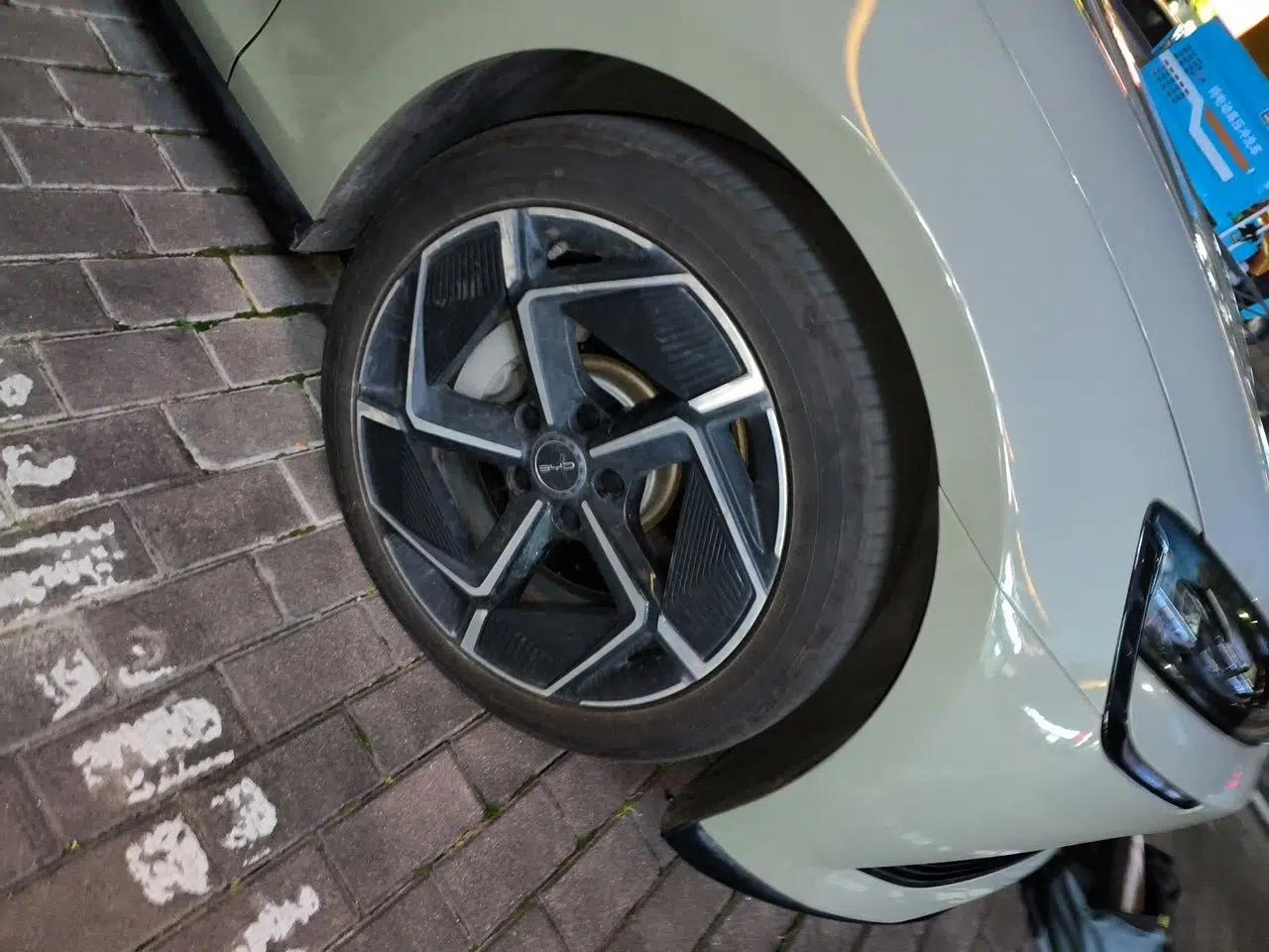 BYD Seal 2022 700 km Long-Range Rear-Wheel-Drive Version — миниатюра 8