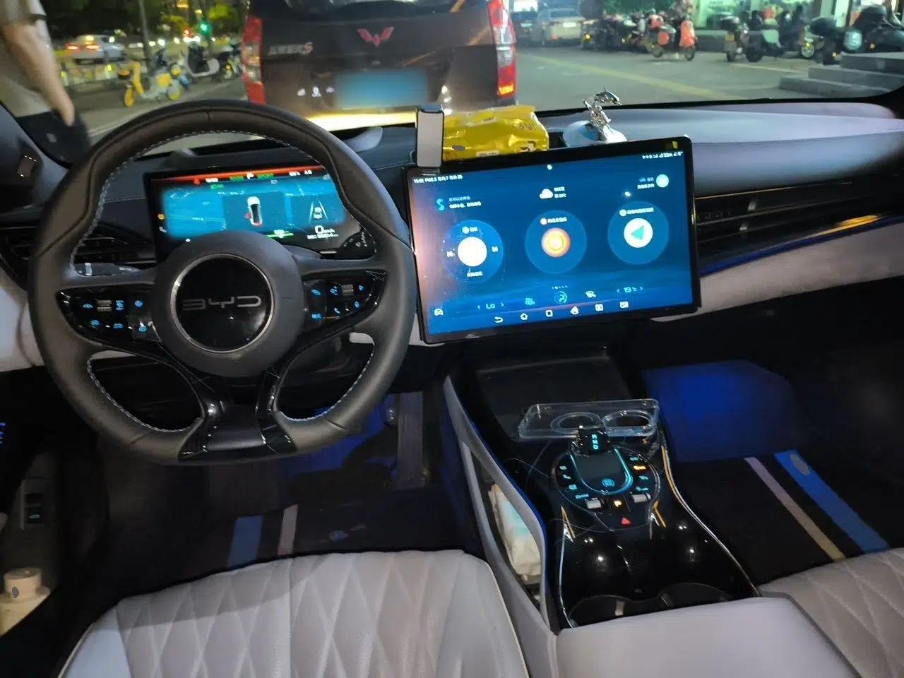 BYD Seal 2022 700 km Long-Range Rear-Wheel-Drive Version — миниатюра 10
