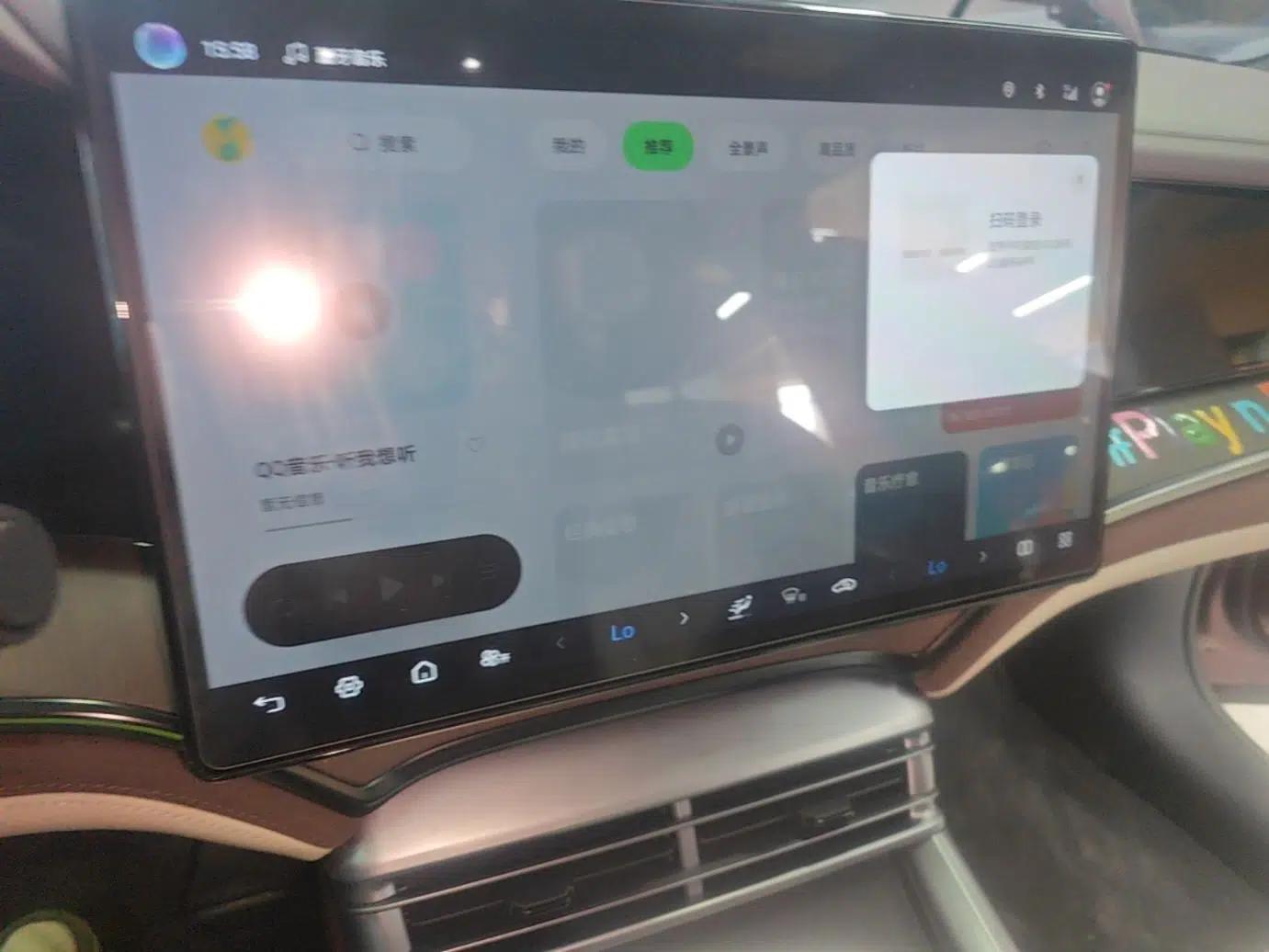BYD Seal 2023 DM-i 1.5L 121km Prestige Model — миниатюра 16
