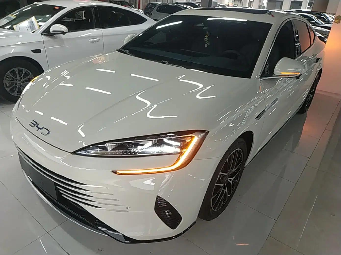 BYD Seal 2024 HONOR Edition DM-i 1.5L 121km Luxury Model — миниатюра 1