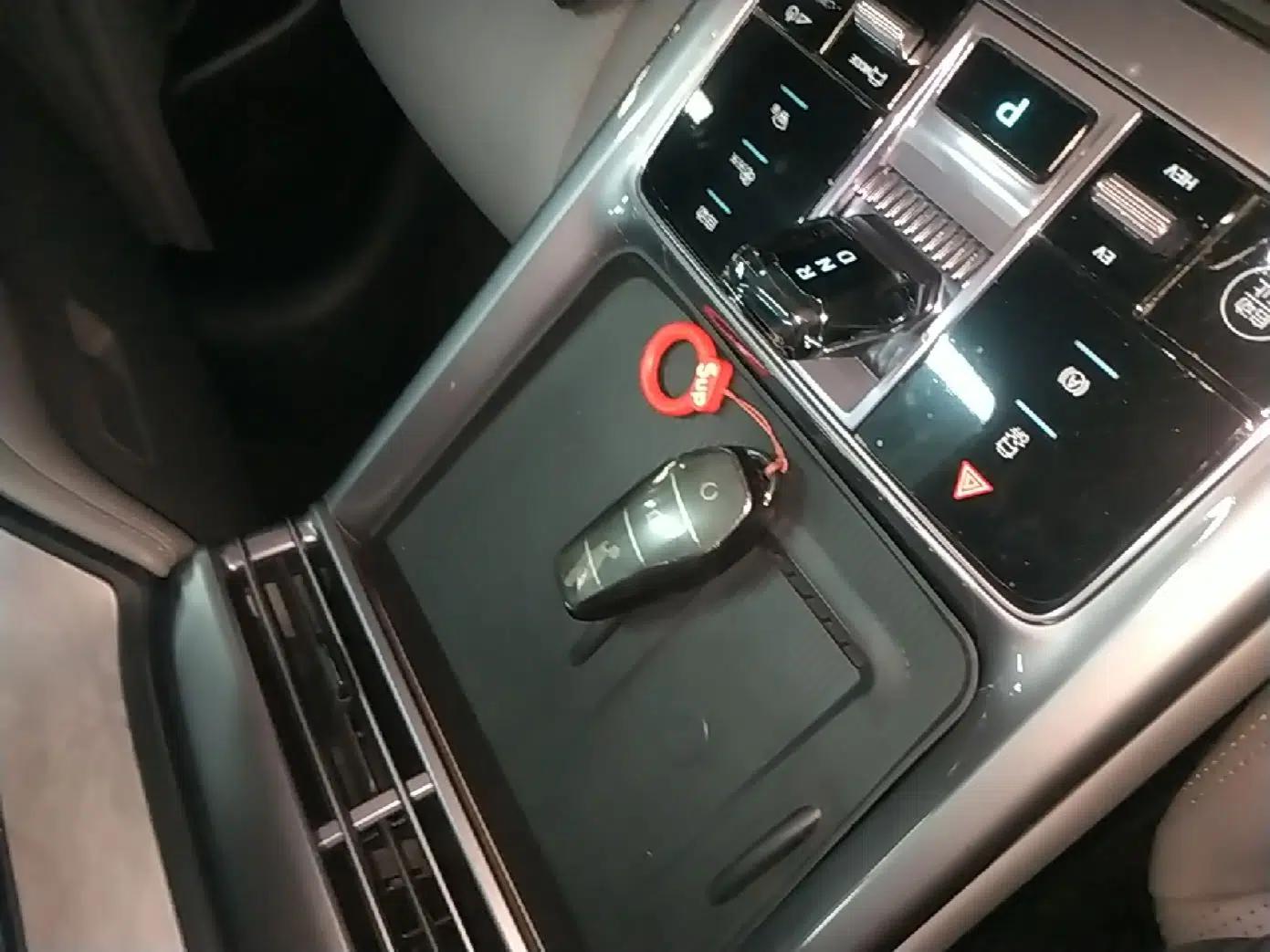 BYD Seal 2024 HONOR Edition DM-i 1.5L 121km Luxury Model — миниатюра 12