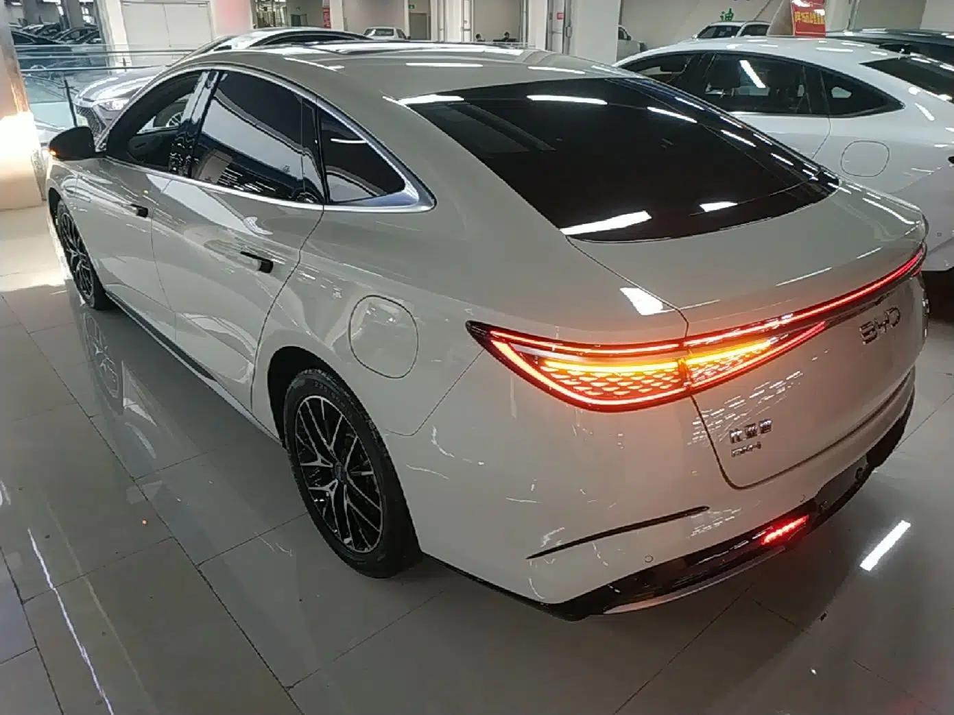 BYD Seal 2024 HONOR Edition DM-i 1.5L 121km Luxury Model — миниатюра 4