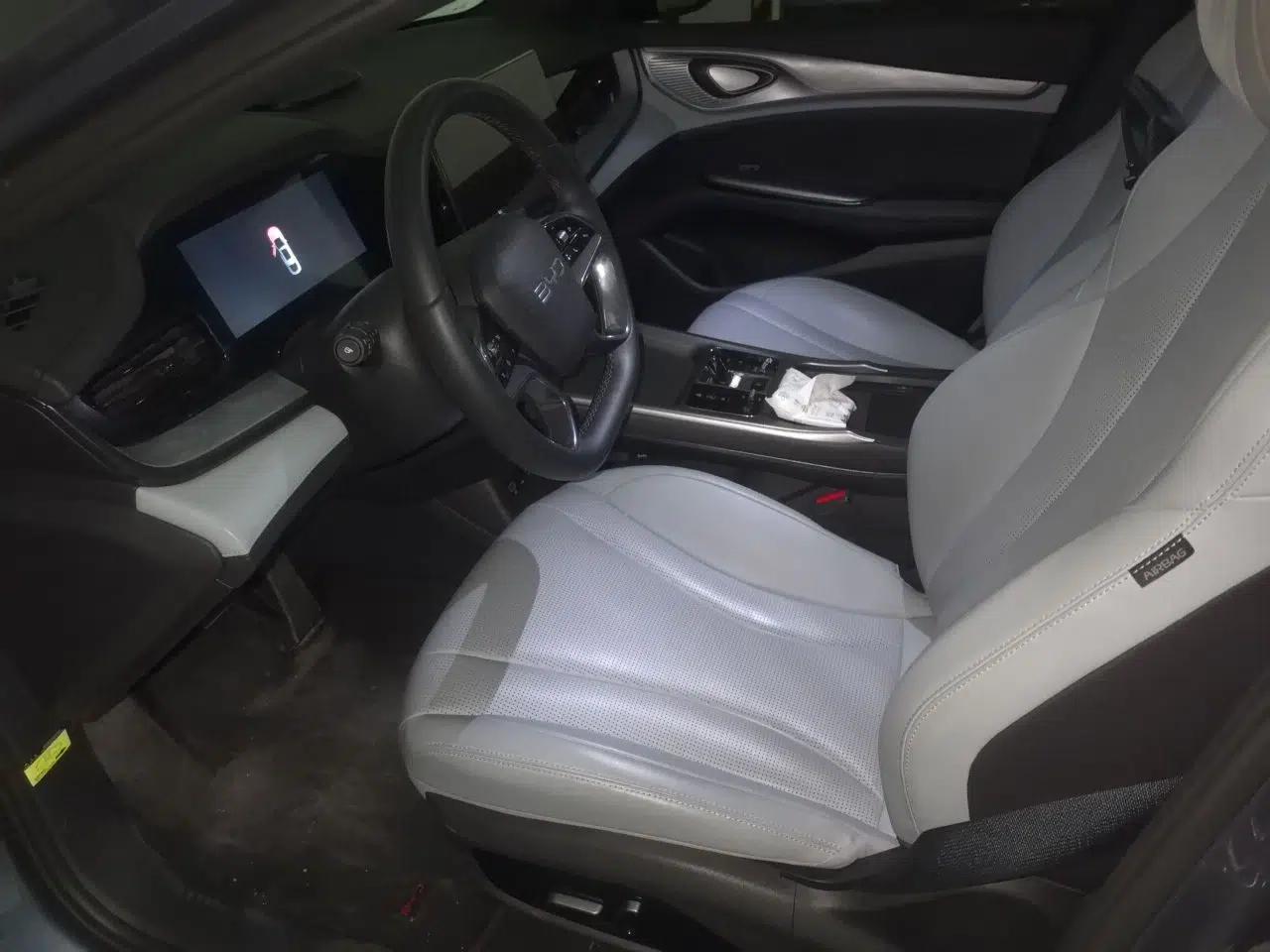 BYD Seal 2023 DM-i 1.5L 121km Luxury Model — миниатюра 16