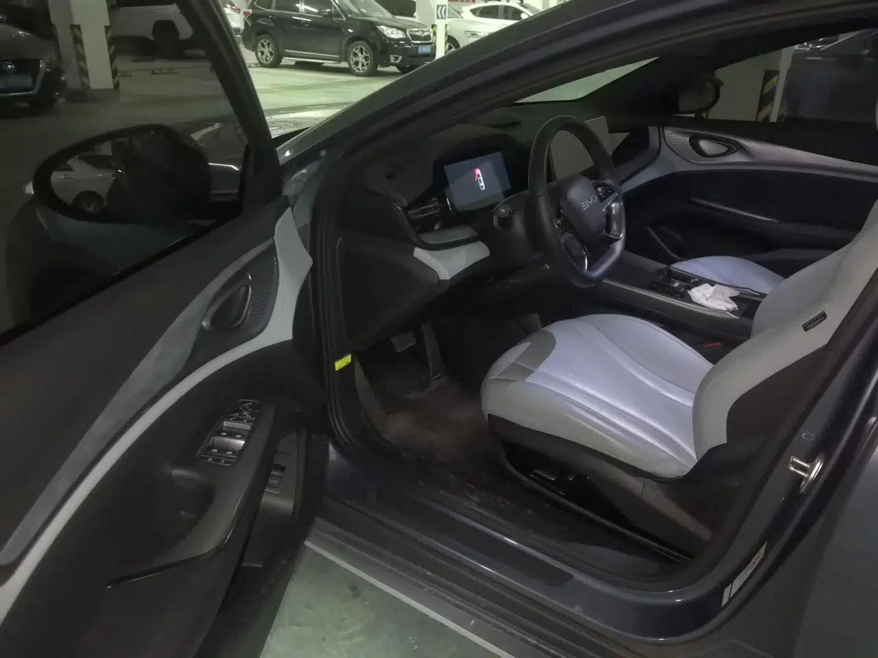 BYD Seal 2023 DM-i 1.5L 121km Luxury Model — миниатюра 17