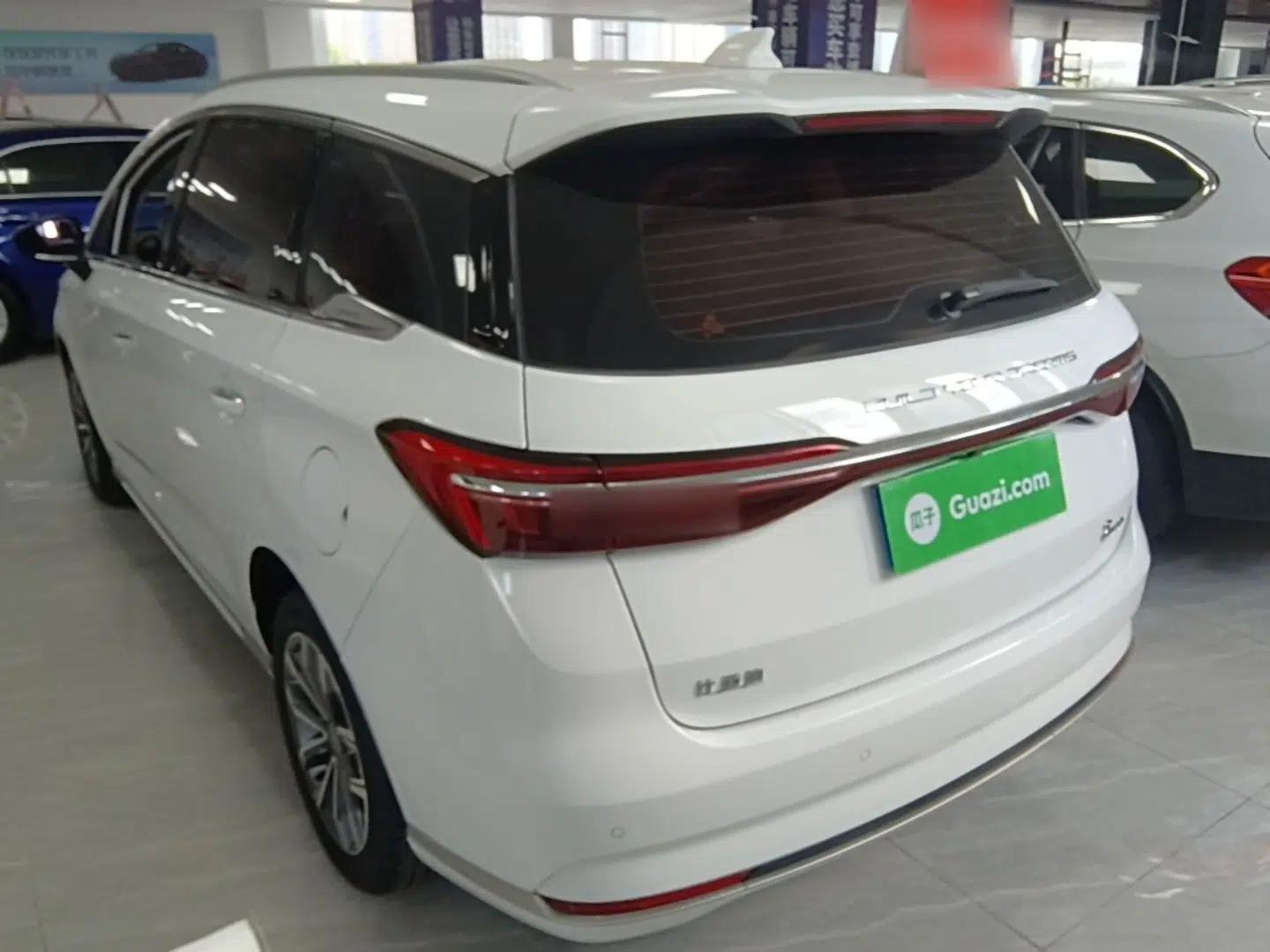 BYD Song MAX 2021 Upgraded Model 1.5T Automatic Luxury 7-Seater — миниатюра 4