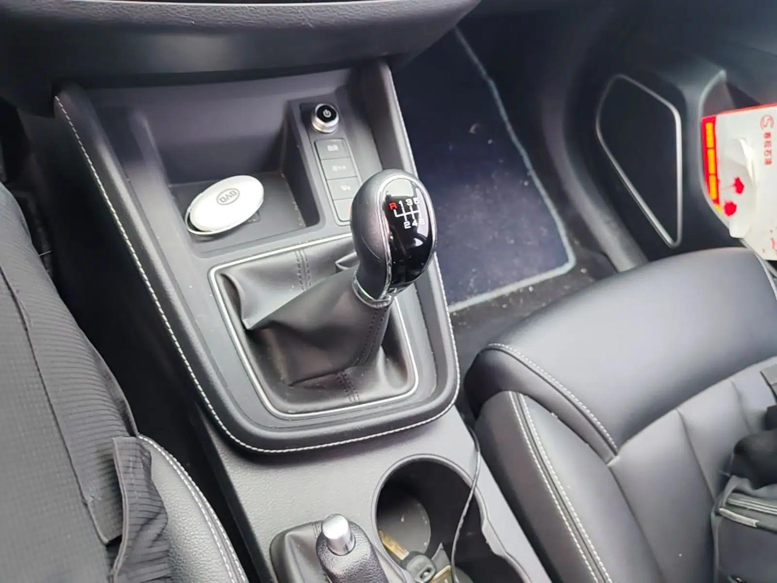 BYD Song MAX 2019 1.5T Manual Smart Connect Ruiyi Sunroof Model 6 Seats China VI Standard — миниатюра 17