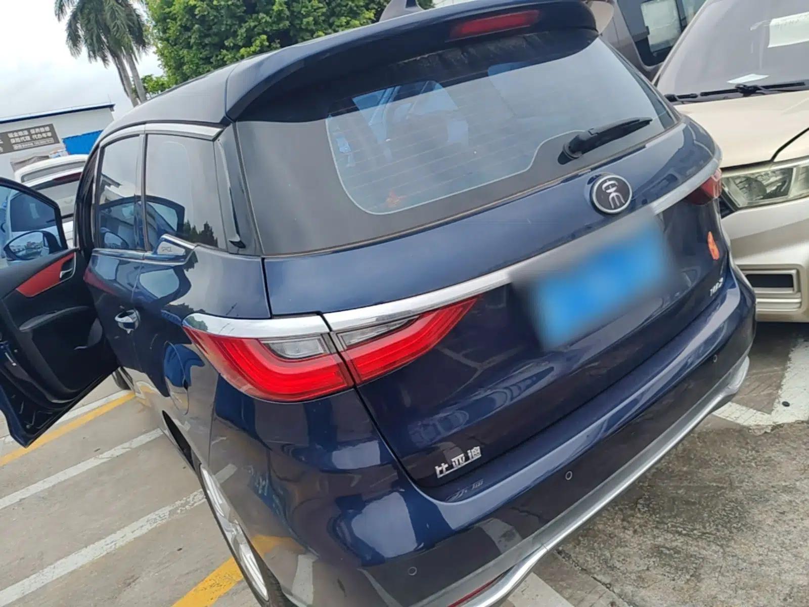 BYD Song MAX 2019 1.5T Manual Smart Connect Ruiyi Sunroof Model 6 Seats China VI Standard — миниатюра 4
