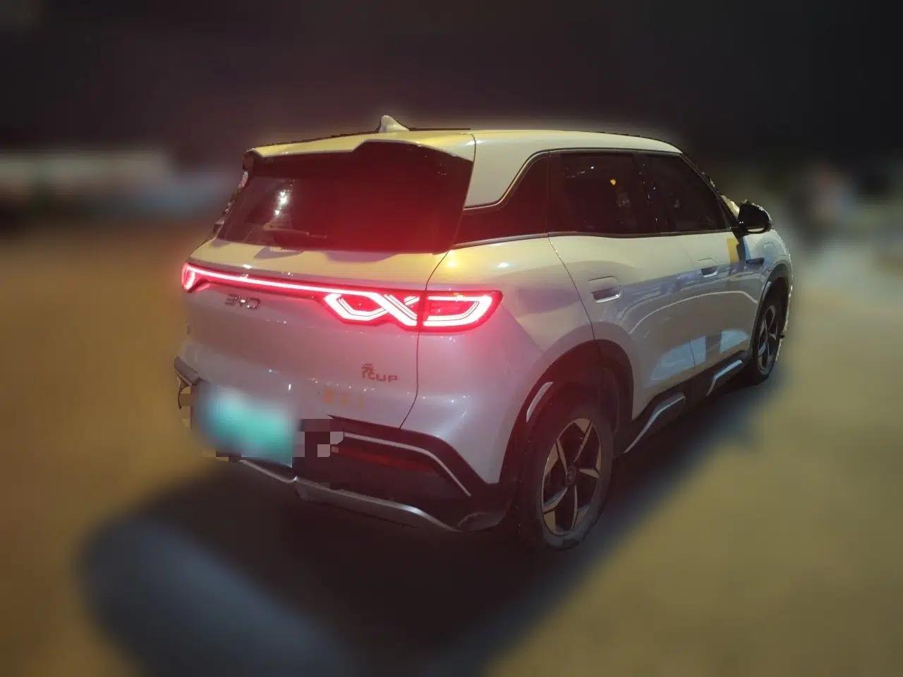 BYD Yuan UP 2024 401KM Leading Edition — миниатюра 6