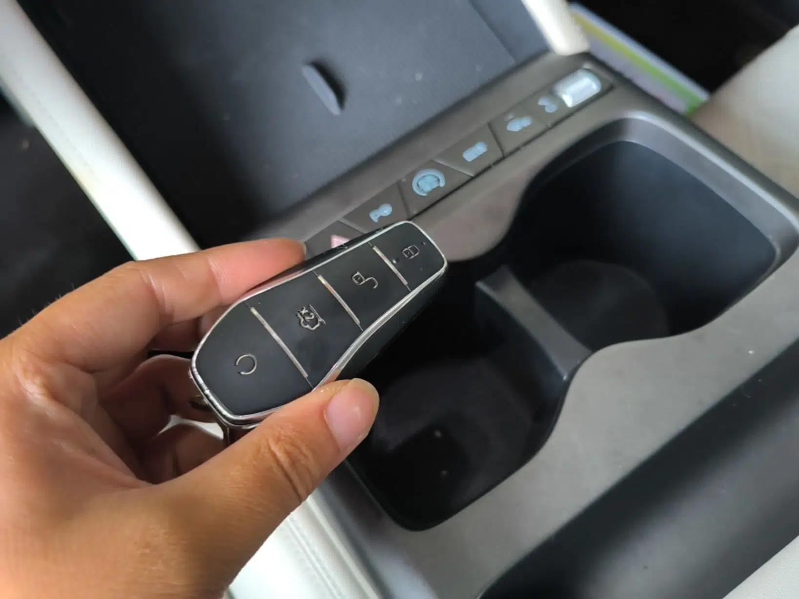 BYD Yuan UP 2025 Intelligent Driving Version 401 KM Dynamic Edition — миниатюра 12