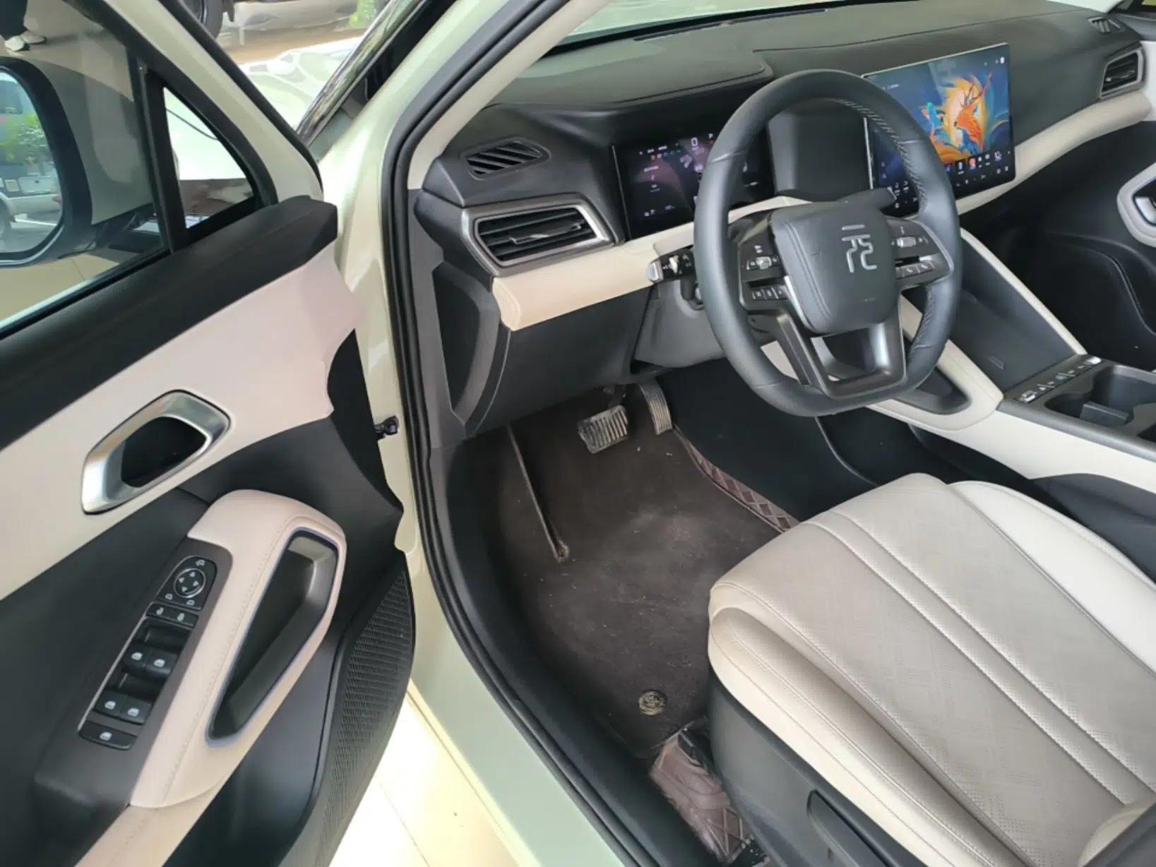 BYD Yuan UP 2025 Intelligent Driving Version 401 KM Dynamic Edition — миниатюра 19