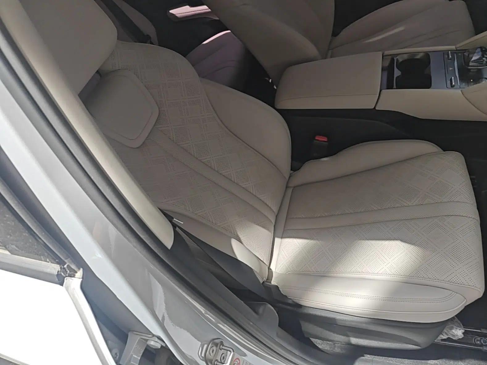 BYD Yuan UP 2024 401KM Leading Edition — миниатюра 23