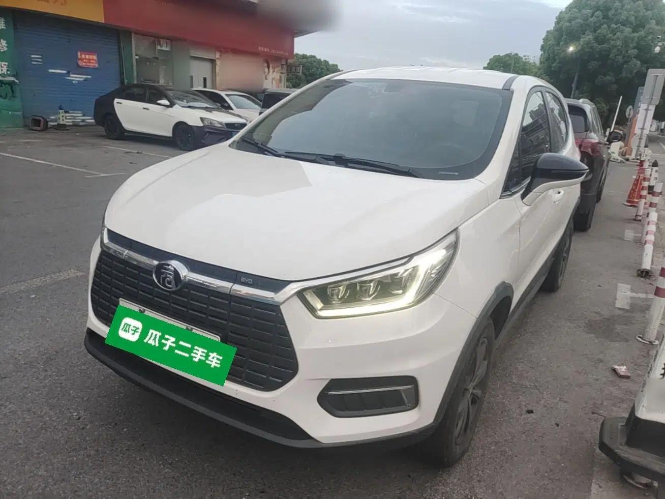 BYD Yuan New Energy 2019 EV535 Smart Connect Trendsetting Model — миниатюра 1