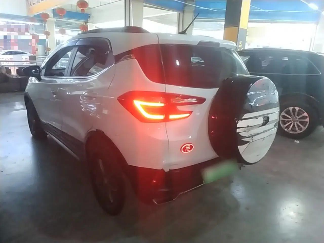 BYD Yuan New Energy 2018 EV360 Smart Connect Cool Edition — миниатюра 4
