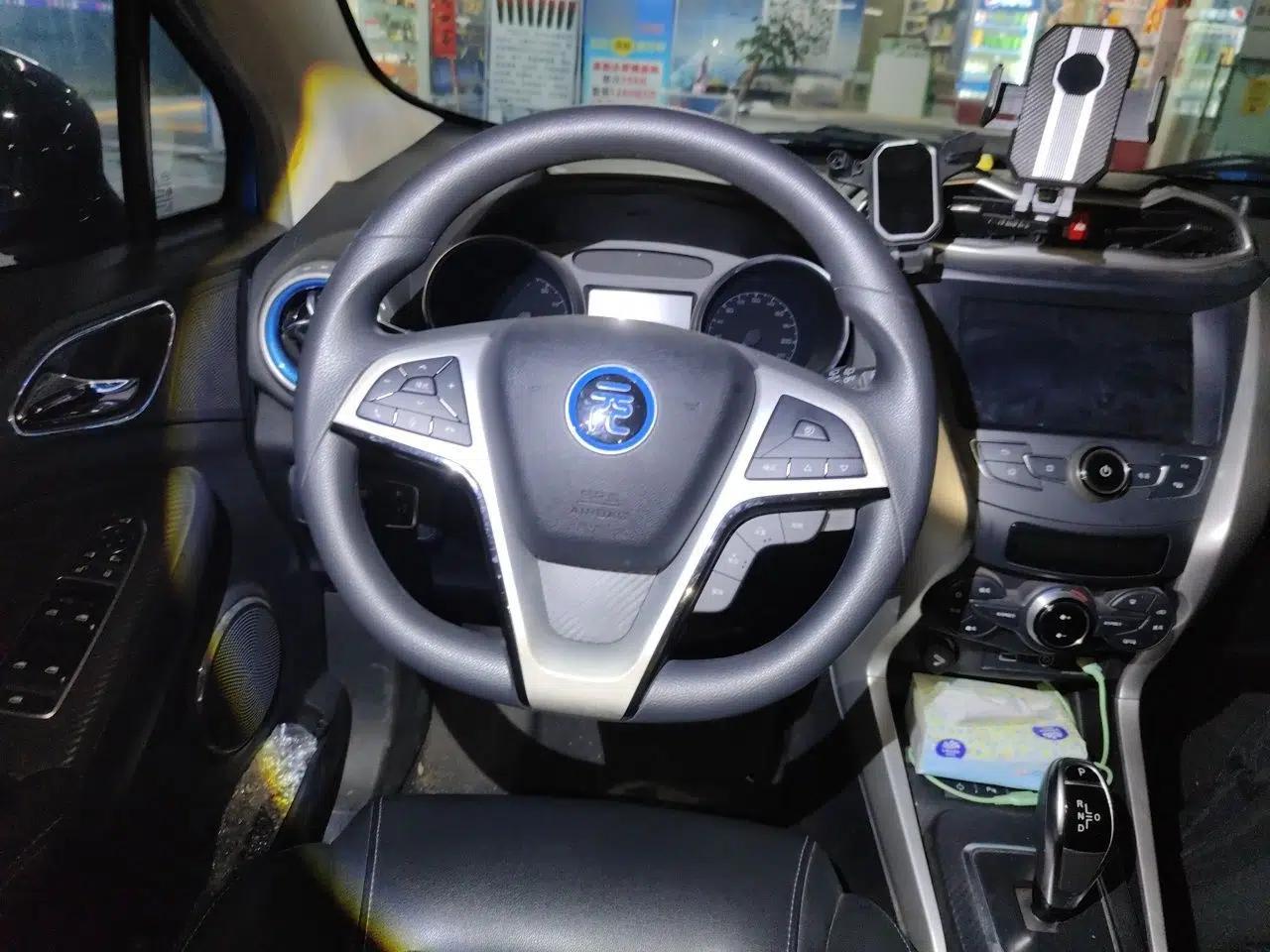 BYD Yuan New Energy 2018 EV360 Smart Connect Cool Edition — миниатюра 11