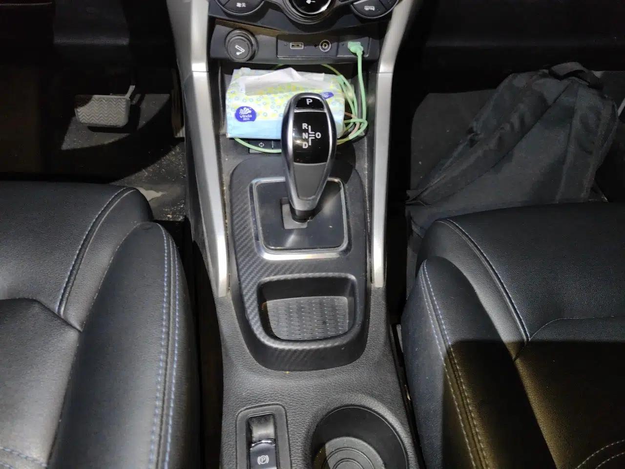 BYD Yuan New Energy 2018 EV360 Smart Connect Cool Edition — миниатюра 15
