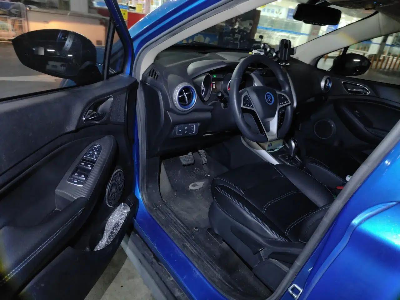 BYD Yuan New Energy 2018 EV360 Smart Connect Cool Edition — миниатюра 17