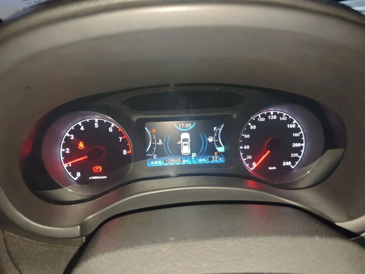 BYD Song 2016 GaiShi Edition 1.5TID Automatic Elite Model — миниатюра 12