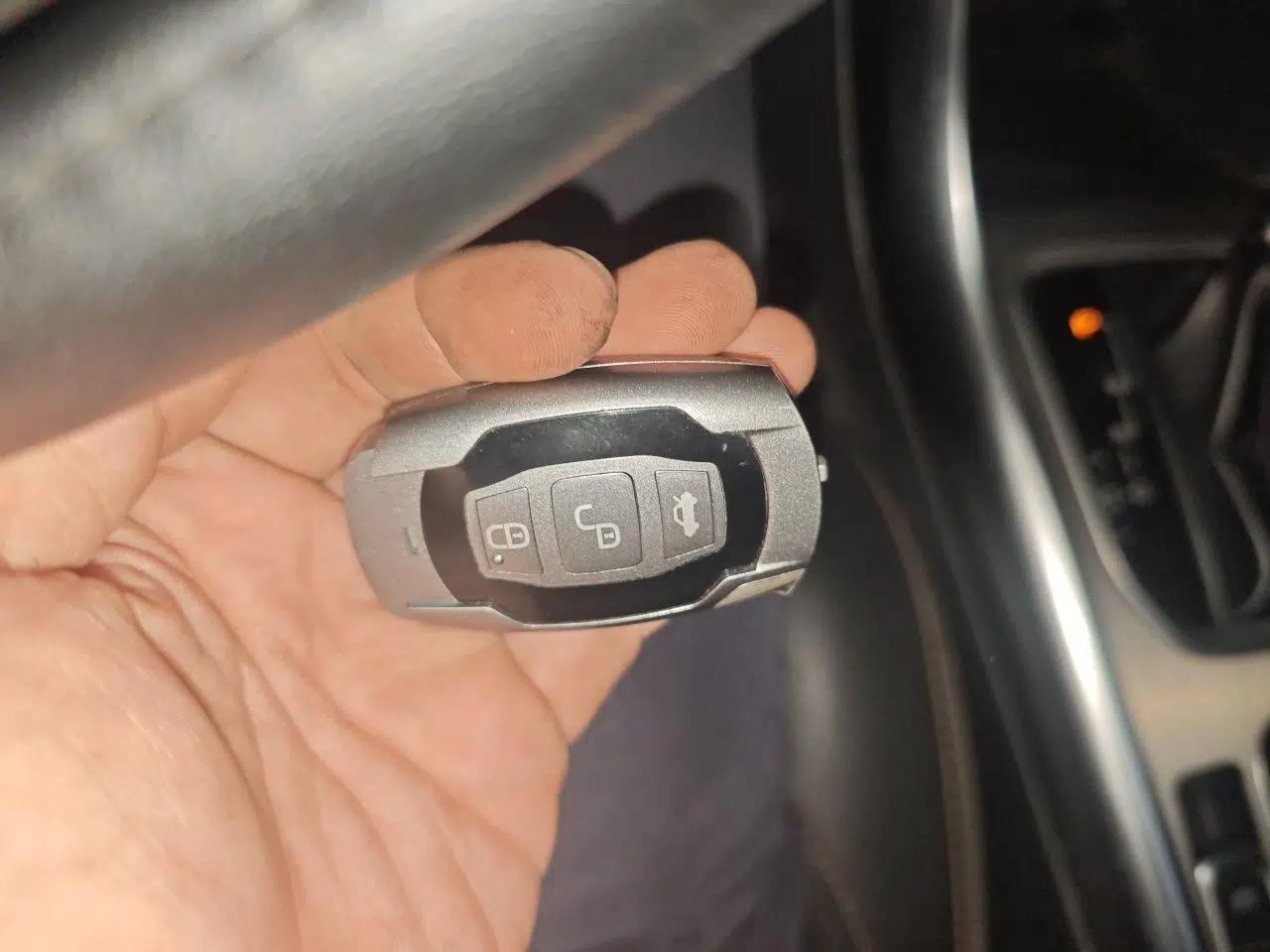 BYD Song 2016 GaiShi Edition 1.5TID Automatic Elite Model — миниатюра 9