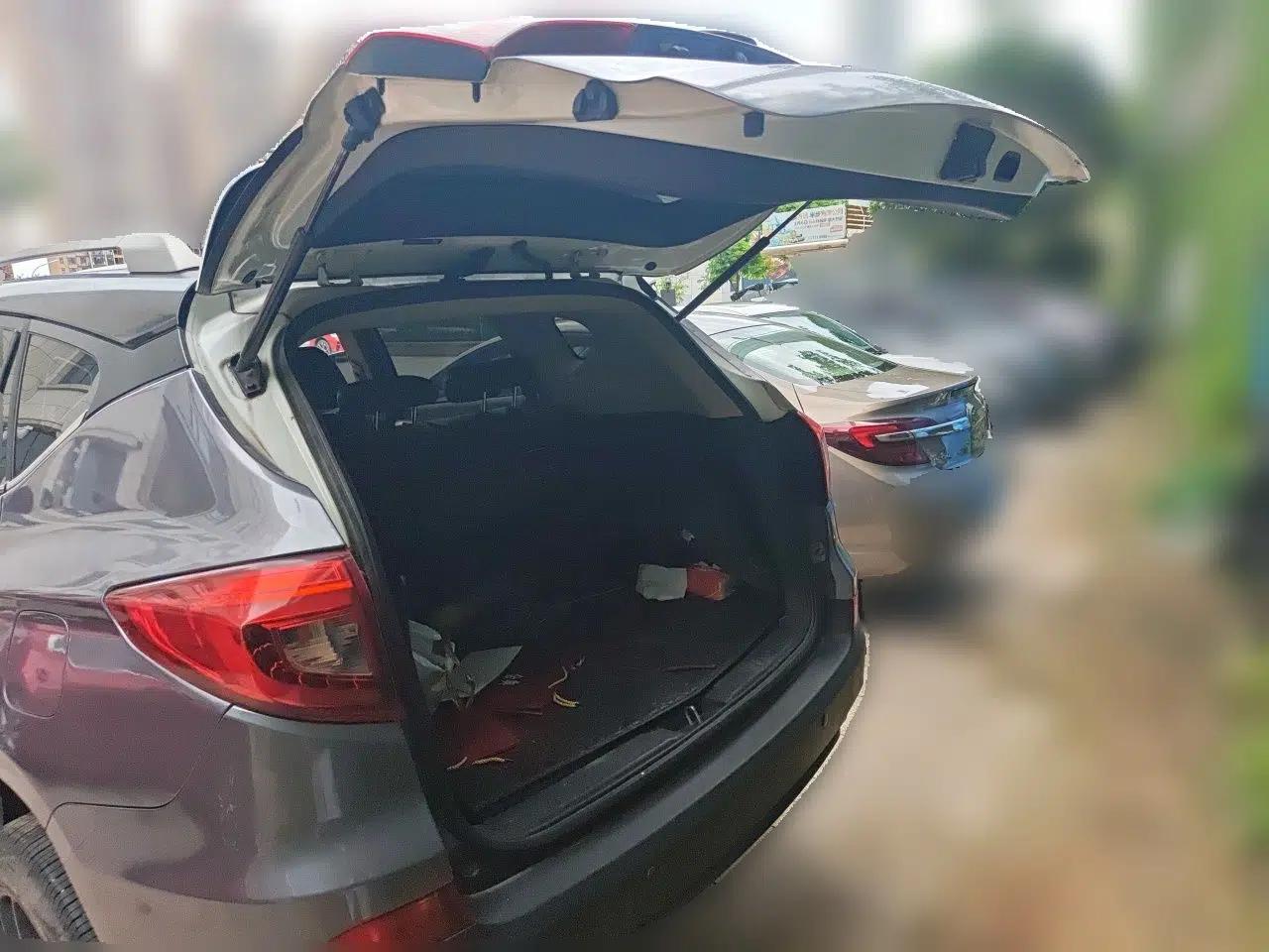 BYD Song 2016 GaiShi Edition 1.5TID Automatic Elite Model — миниатюра 20