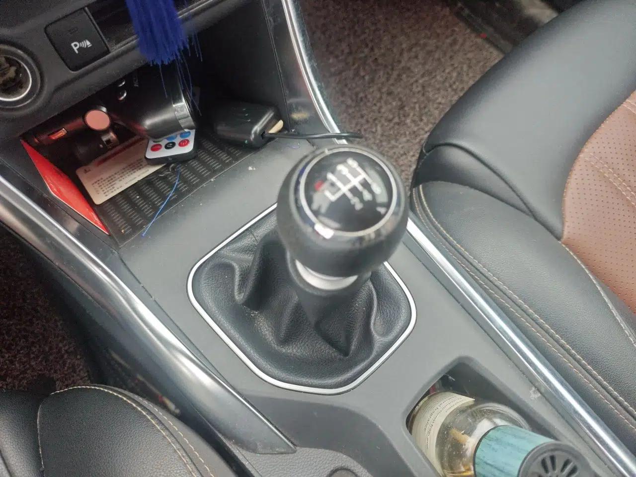 BYD Song 2016 GaiShi Edition 1.5TI Manual Elite Model — миниатюра 15