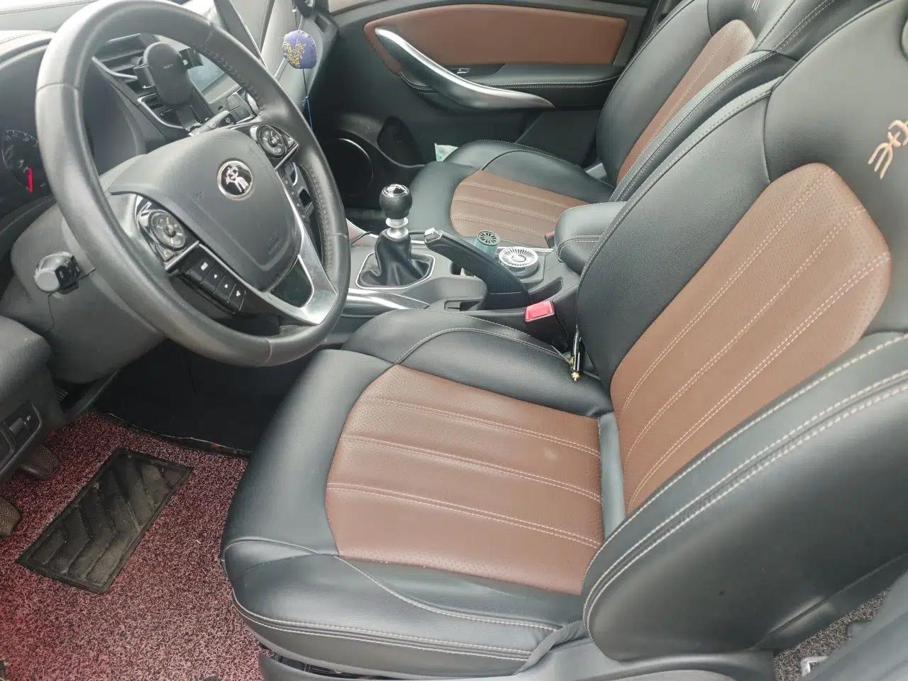 BYD Song 2016 GaiShi Edition 1.5TI Manual Elite Model — миниатюра 16